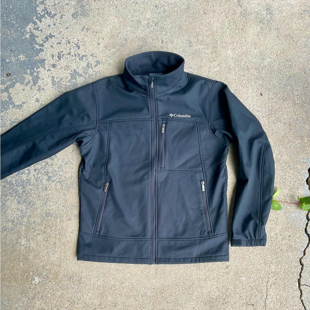 Columbia Ascender Men’s Softshell Jacket – NWOT, Wind & Water Resistant
